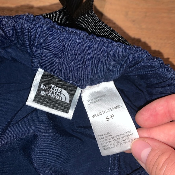 Blue north face shorts - Picture 5 of 5
